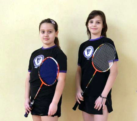 Anđela Vitman i Sanja Perić na badminton turniru u Pečuju