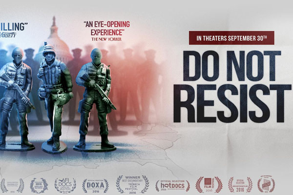 25. avgust - FreeDom: Projekcija filma „Ne opiri se” u Apolu