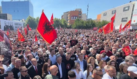 Protesti širom Kosova zbog presuda bivšim čelnicima OVK