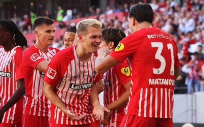 Frajburg deklasirao Borusiju i preuzeo vrh Bundeslige