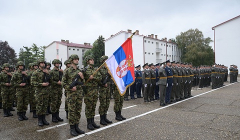 PANČEVO:  Promovisana nova generacija podoficira Vojske Srbije