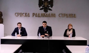 Radikali na izborima na listi Ujedinjena Srbija, podržali Vučića za premijera
