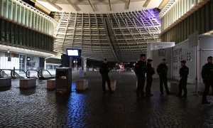 Pariska policija uvela zabranu okupljanja u centru grada do 20 časova