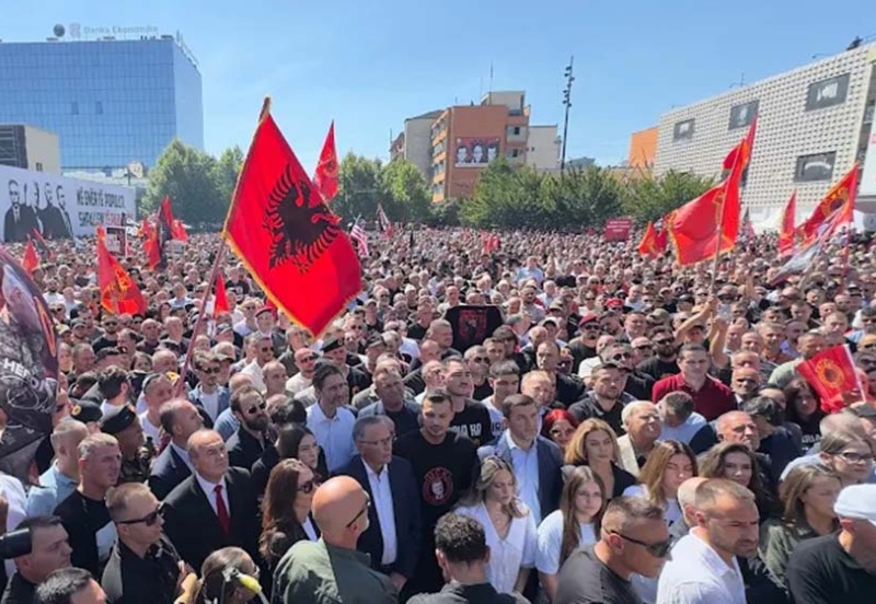 Protesti širom Kosova zbog presuda bivšim čelnicima OVK