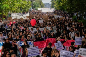 Nacionalni protesti širom Grčke, policija izvršila desetine hapšenja