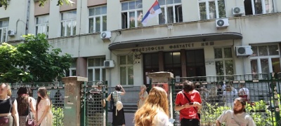 Zaposlenima na Filozofskom fakultetu u Nišu isplaćena plata posle više od tri meseca