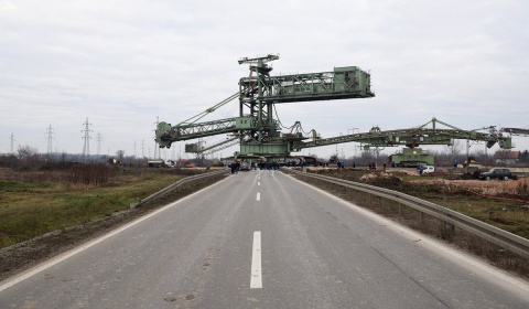 Novi bager krenuo ka kopu Radljevo, planirana proizvodnja 100.000 tona uglja do kraja meseca