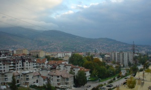 U Sarajevu uhapšen osumnjičeni za ispisivanje poruke na muralu zastave Republike Srpske