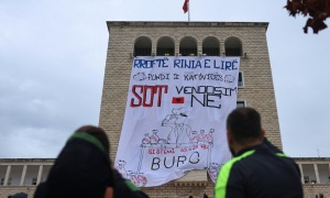 Novi protest studenata u Tirani uz podršku profesora, lekara i sindikata