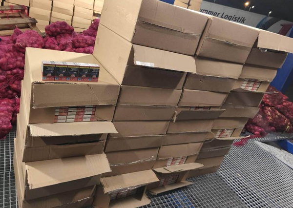 Pančevac uhapšen na Preševu: U kamionu pronađeno 202.500 paklica cigareta