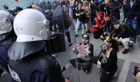 Protesti u Tirani ušli u deseti dan, policija intervenisala ispred Raminog kabineta