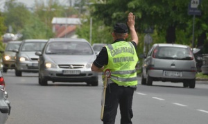 Za mesec i po dana u zonama škola otkriveno 44.561 saobraćajni prekršaj