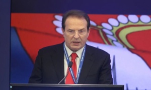 Karić poručio da glas za njegovu listu vodi ka nacionalnom jedinstvu