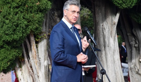 Plenković pozdravio odluke Podgorice o Morinju i kotorskom bazenu