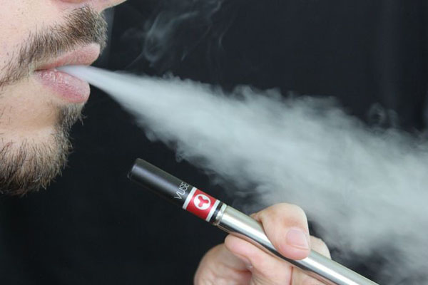 Zabeležena prva smrt povezana sa e-cigaretama