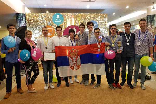 Učenici Matematičke gimnazije osvojili 8 medalja na olimpijadi u Moskvi – oni su ponos Srbije