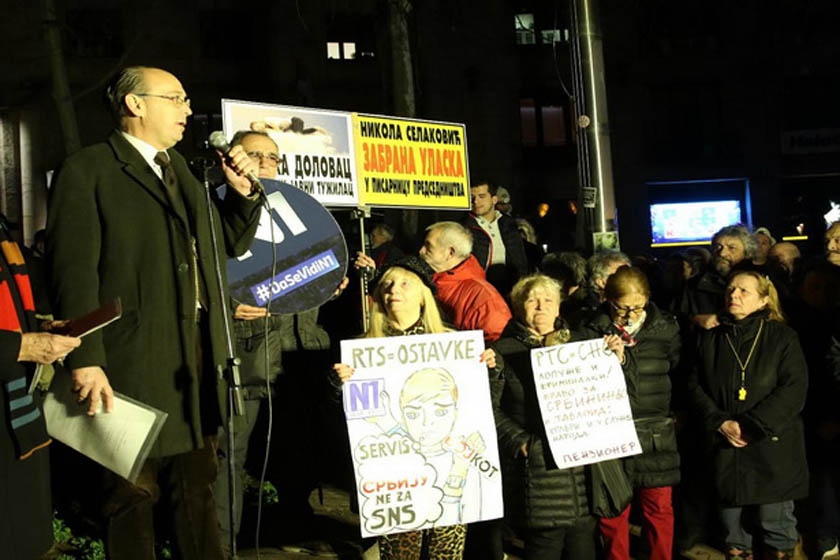 Protest profesora za novi RTS: Da javni medijski servis poštuje građane