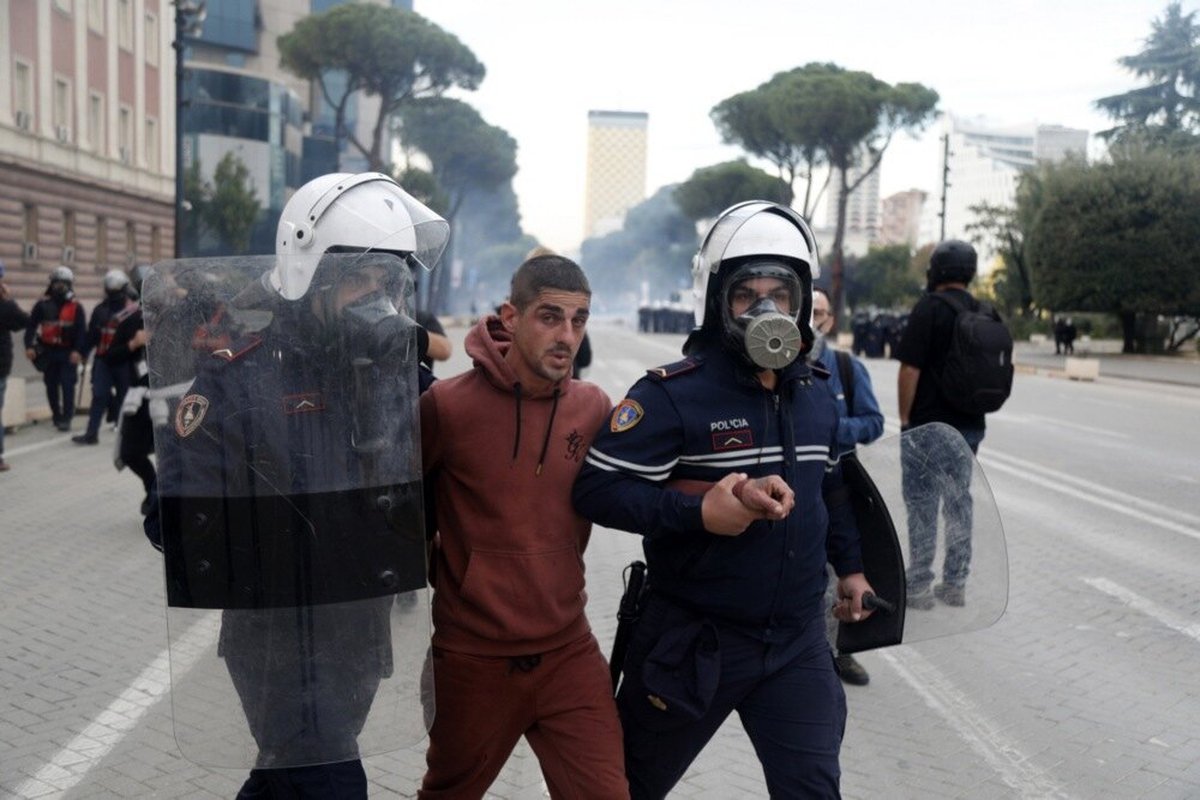 Albanija, protesti, studenti, srednjoškolci, UN, Tirana