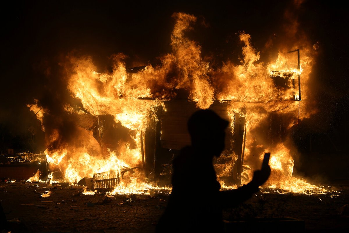 Tirana, protesti, povređeni, policija, studenti, Albanija