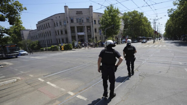 pravni u blokadi, pomilovanje, aleksandar vucic