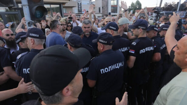 milan dumanovic, represija nad studentima