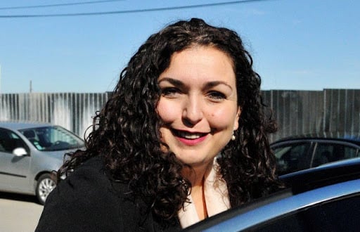 vjosa osmani, predsednica kosova, k-013, vlada kosova