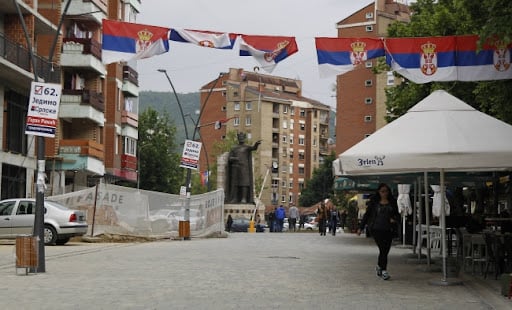 zvecan, prekreceni grafiti, k-013, kosovo i metohija