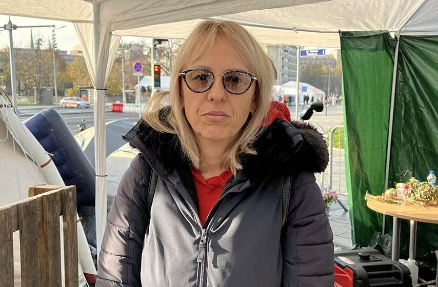 dijana hrka, protest, narodna skupstina, k-013, vesti pancevo, pancevo, cacilend, srbija