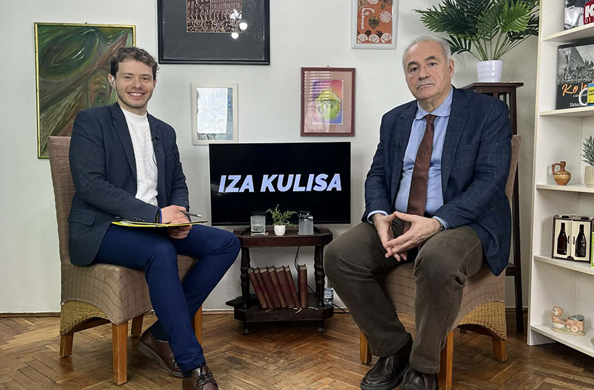 milo lompar, ivan milanovic, iza kulisa, podkast, podkast iza kulisa, srbija, serbia, vesti srbija, vucic, aleksandar vucic, studenti, studentski pokret, studentska lista, k-013, k013, k-013 televizija, filoloski fakultet