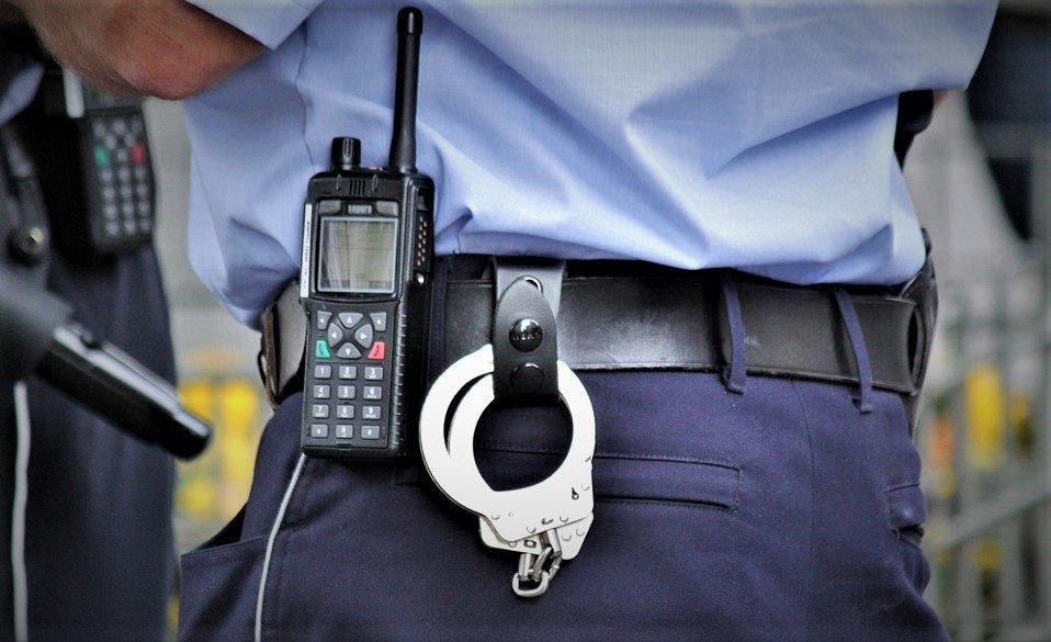 Niš, hapšenje, zlostavljanje, krađa, mučenje, k-013, vesti srbija