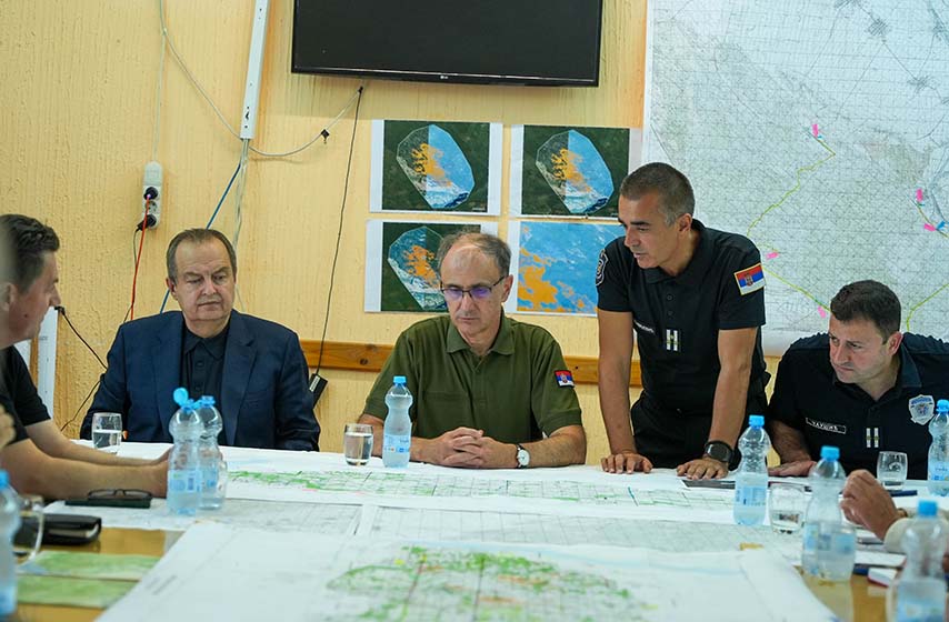 djuro macut, ivica dacic, luka causic, deliblatska pescara, pozar, deliblatska pescara pozar, ruski avion, k-013, vesti srbija, vesti pancevo, pancevo
