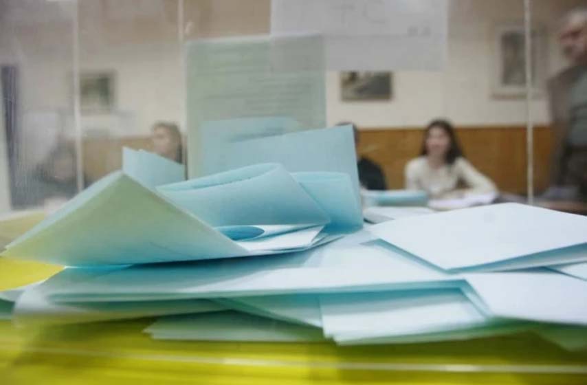 RIK, republicka izborna komisija, paravani za glasanje, k-013, vesti srbija