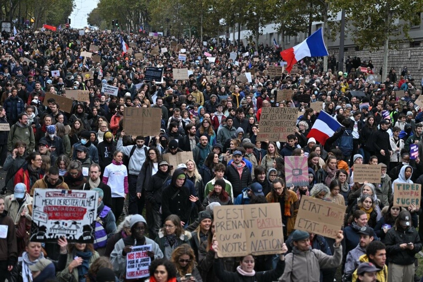 protesti u Francuskoj, Pariz, Loran Nunjez, policija, sukobi demonstranata, francuski gradovi
