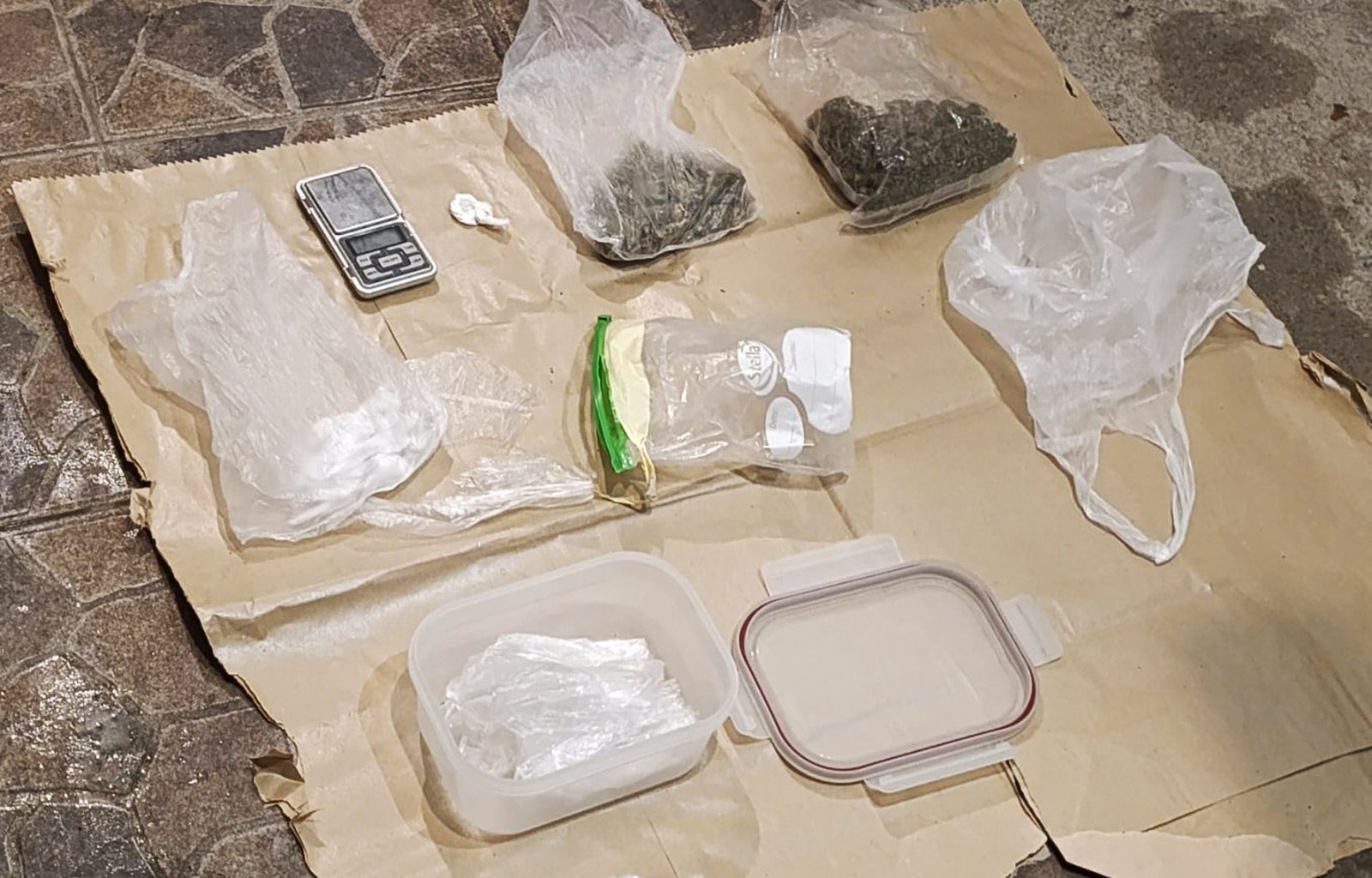 Niš, hapšenje, marihuana, kokain, neovlašćeno držanje opojnih droga, policija