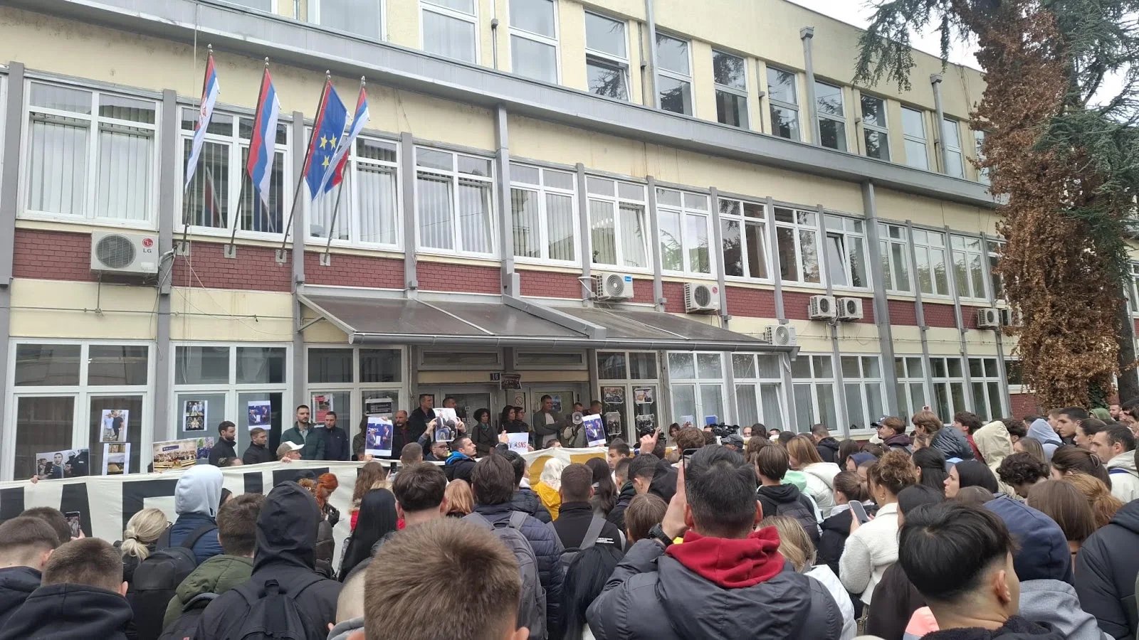DIF Novi Sad, Patrik Drid, sednica, studenti, protest, Univerzitet u Novom Sadu