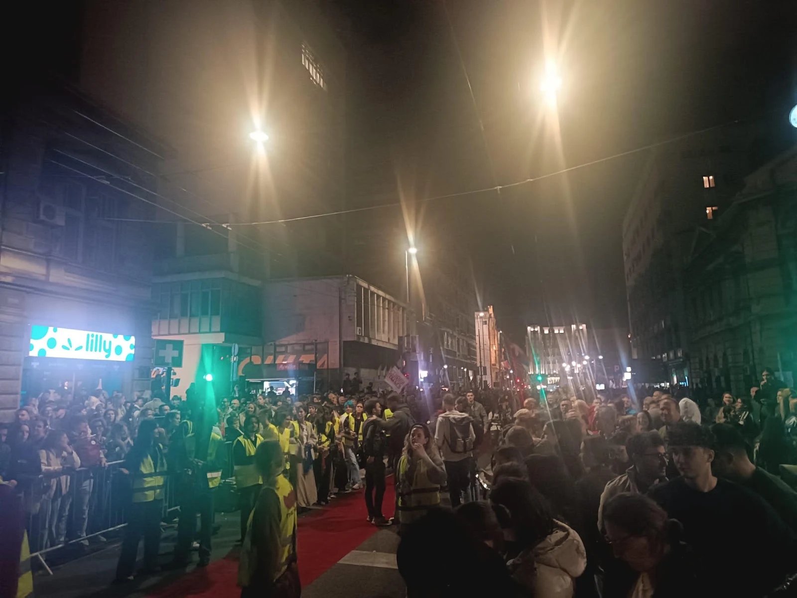 studenti, Rektorat, Beograd, doček, studentska lista, završni miting