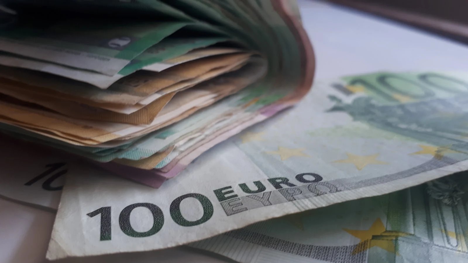 Severna Makedonija, Uprava javnih prihoda, milioner, dividende, plata, prihod