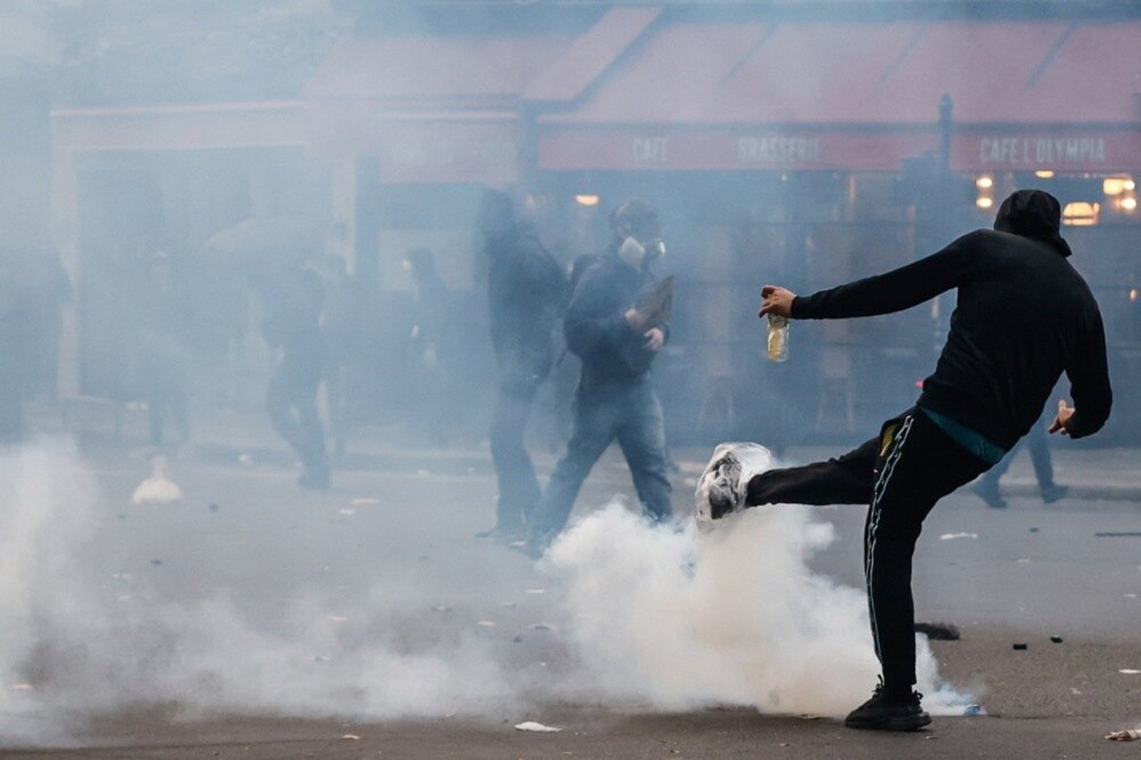 Francuska, protesti, Pariz, Limož, policija, demonstranti