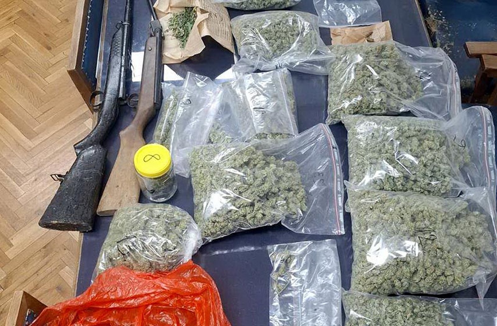 Sombor, Odžaci, marihuana, kanabis, oružje, hapšenje