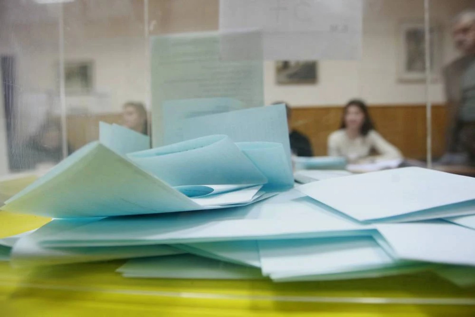Evropska Srbija, izbori 25. oktobra, Aleksandar Vučić, SNS, SPS, EU