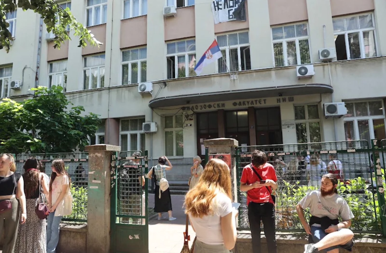 Filozofski fakultet Niš, plate zaposlenih, Tatjana Paunović, Ministarstvo prosvete, Fakultet srpskih studija