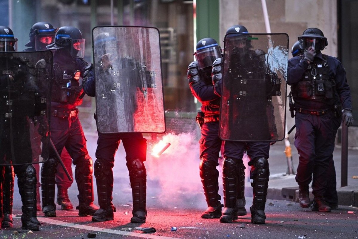 Francuska, policijski sindikat, Alijansa, protesti srednjoškolaca, tužba protiv države, Loran Nunjez