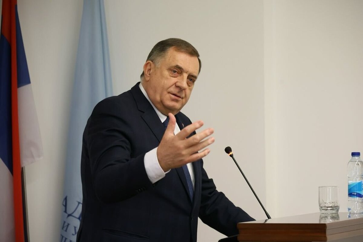 Milorad Dodik, SNSD, novi ustav Republike Srpske, 9. januar, Banjaluka, Pale
